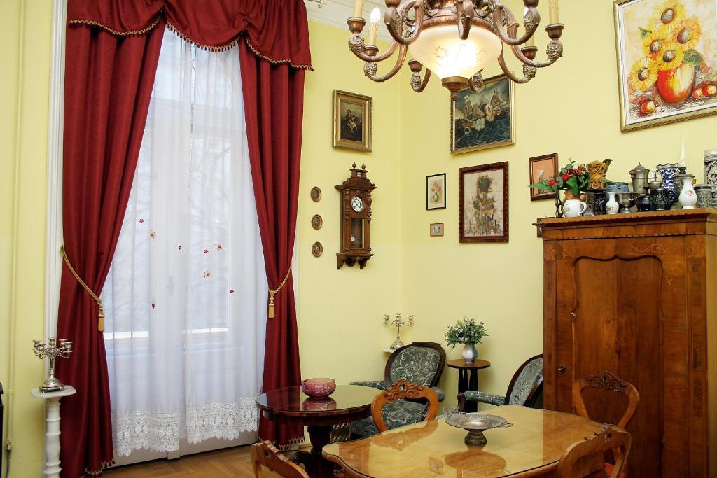 Budapest Tourist Apartments - Jozsef Koerut Ruang foto