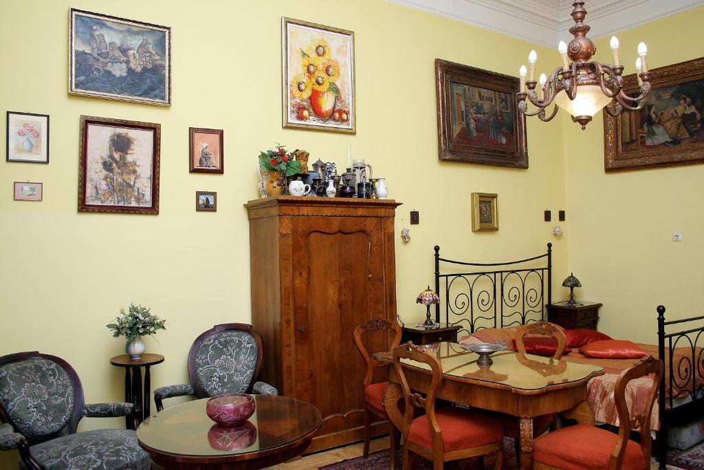 Budapest Tourist Apartments - Jozsef Koerut Ruang foto