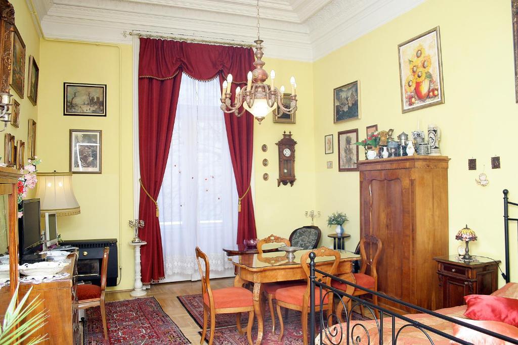 Budapest Tourist Apartments - Jozsef Koerut Ruang foto