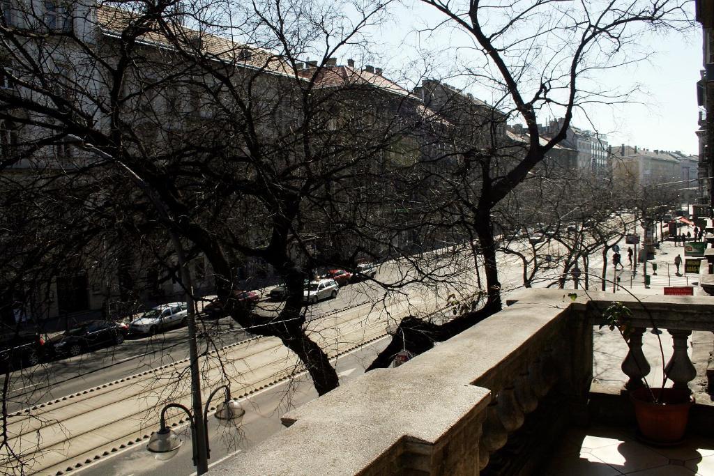 Budapest Tourist Apartments - Jozsef Koerut Ruang foto